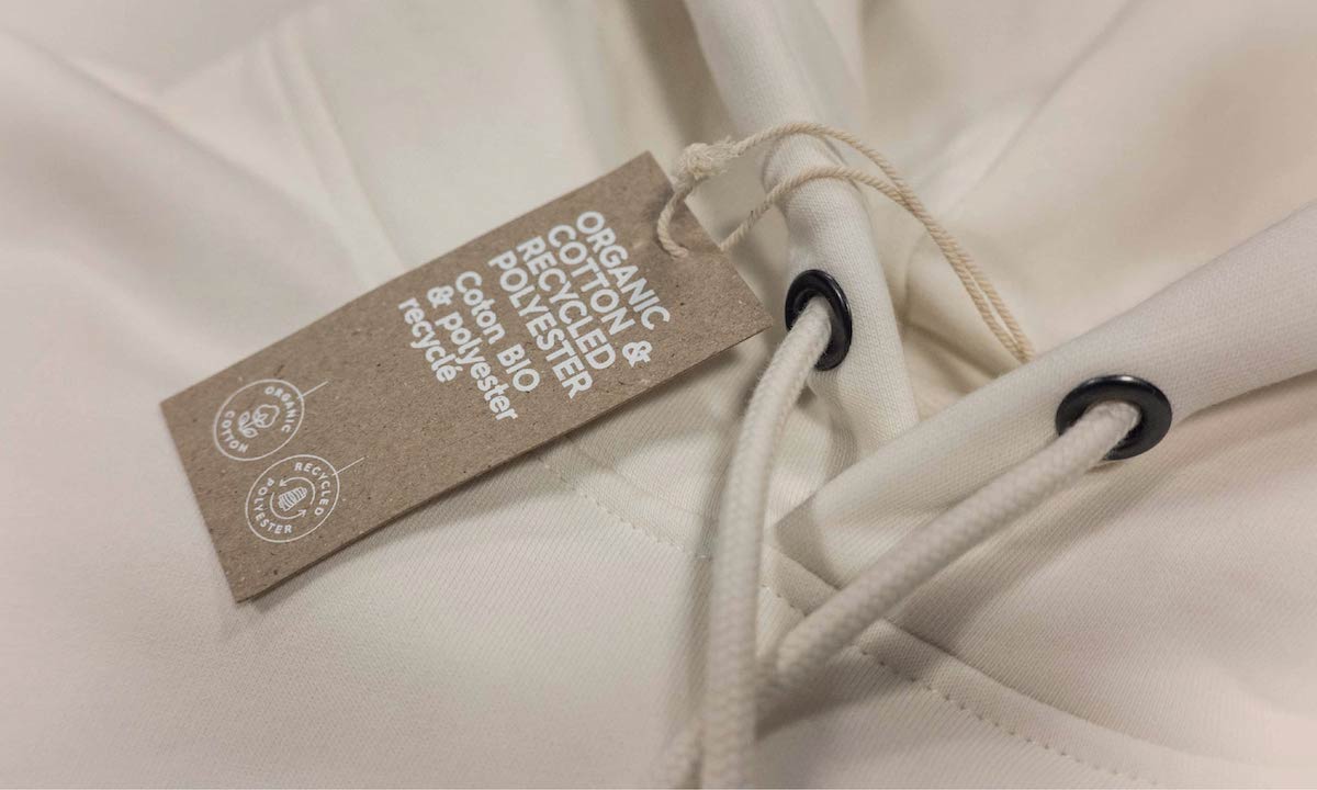 Primer plano de sudadera de algodón orgánico