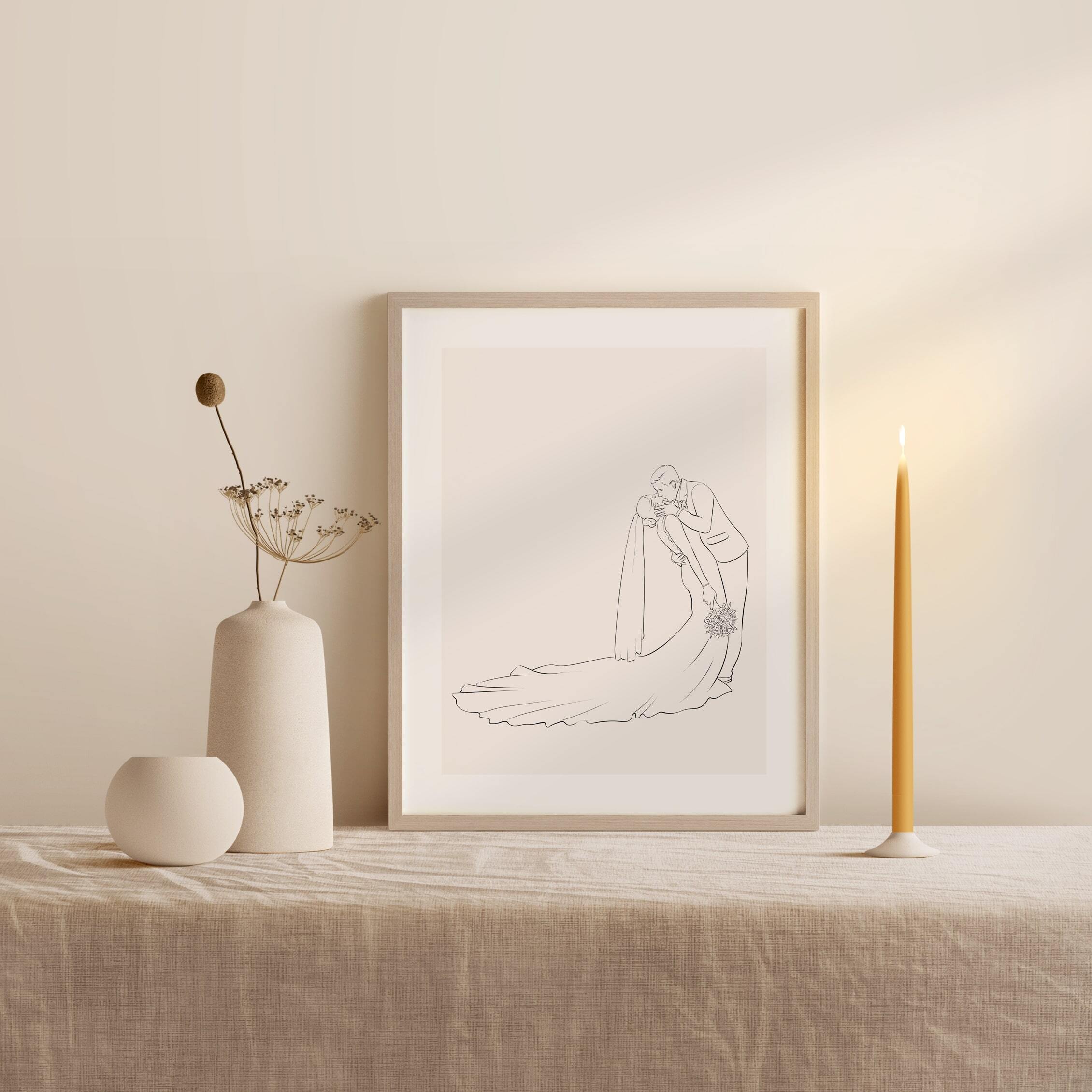 Foto de boda de una pareja besándose en perfil, ilustrada en Line Art